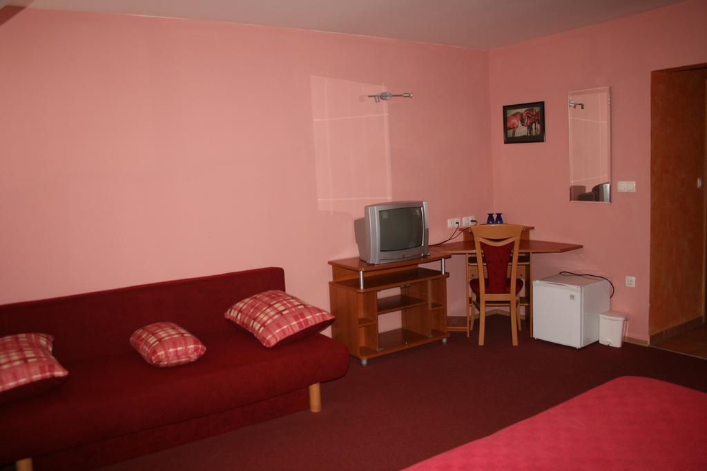 Guest House Klub Kovac Naklo Rom bilde